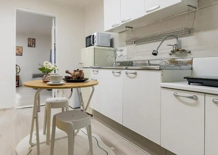 Pumpkin 2br House 3 Min From Metro Boramae Appartement Séoul